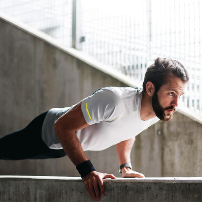 Men's Health 28-Day Belly Fat Burner Workout Planner: Medium to high-intensity compound exercises to help you burn fat and chisel your abs with a workout planner to keep you on track - My Store